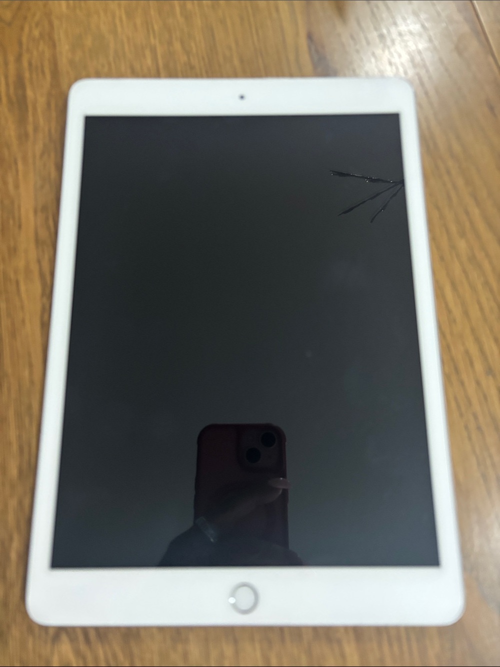 Apple iPad White Front Panel with Black Display - Picture 6 of 6